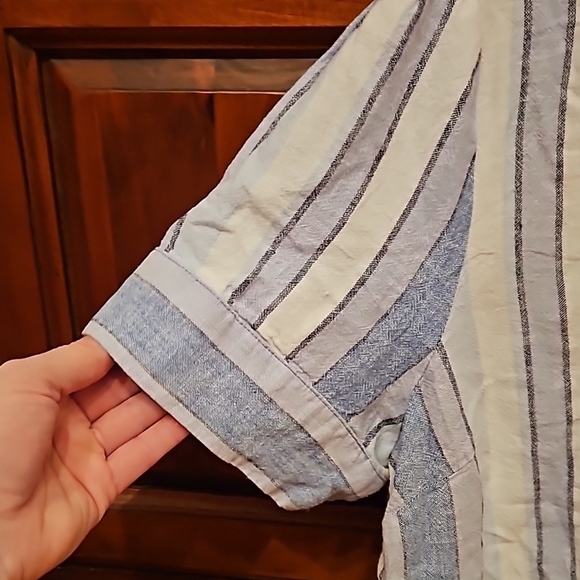 MICHAEL Kors Button Up, Blue & White Stripe, Gold Buttons, Tie Front, Sz L, Crop - Picture 5 of 6